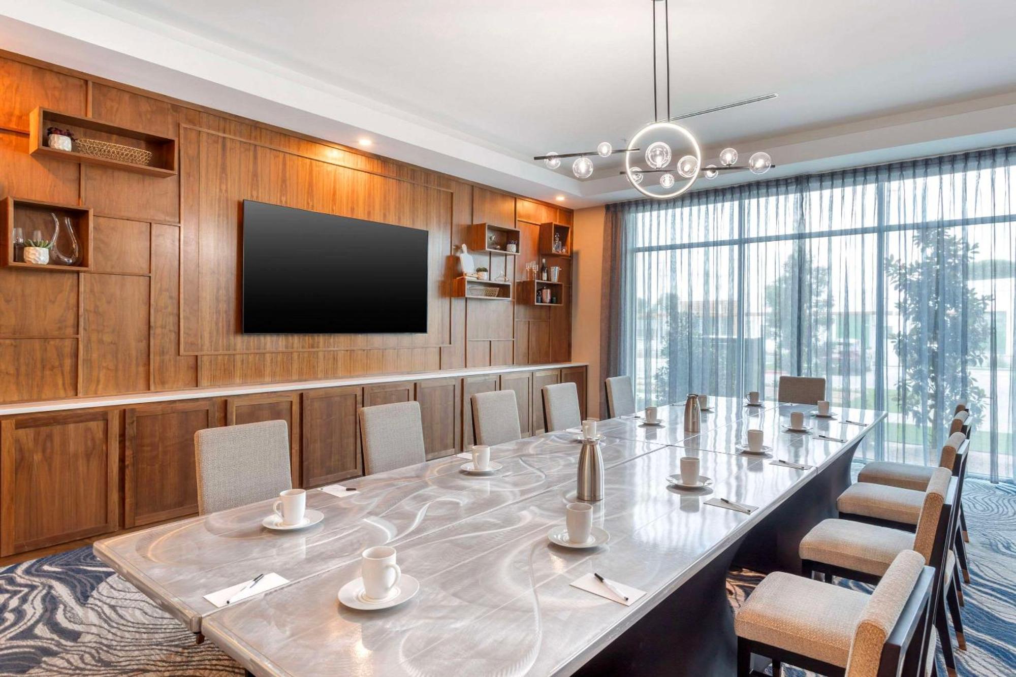 Cambria Hotel Waco University Riverfront エクステリア 写真