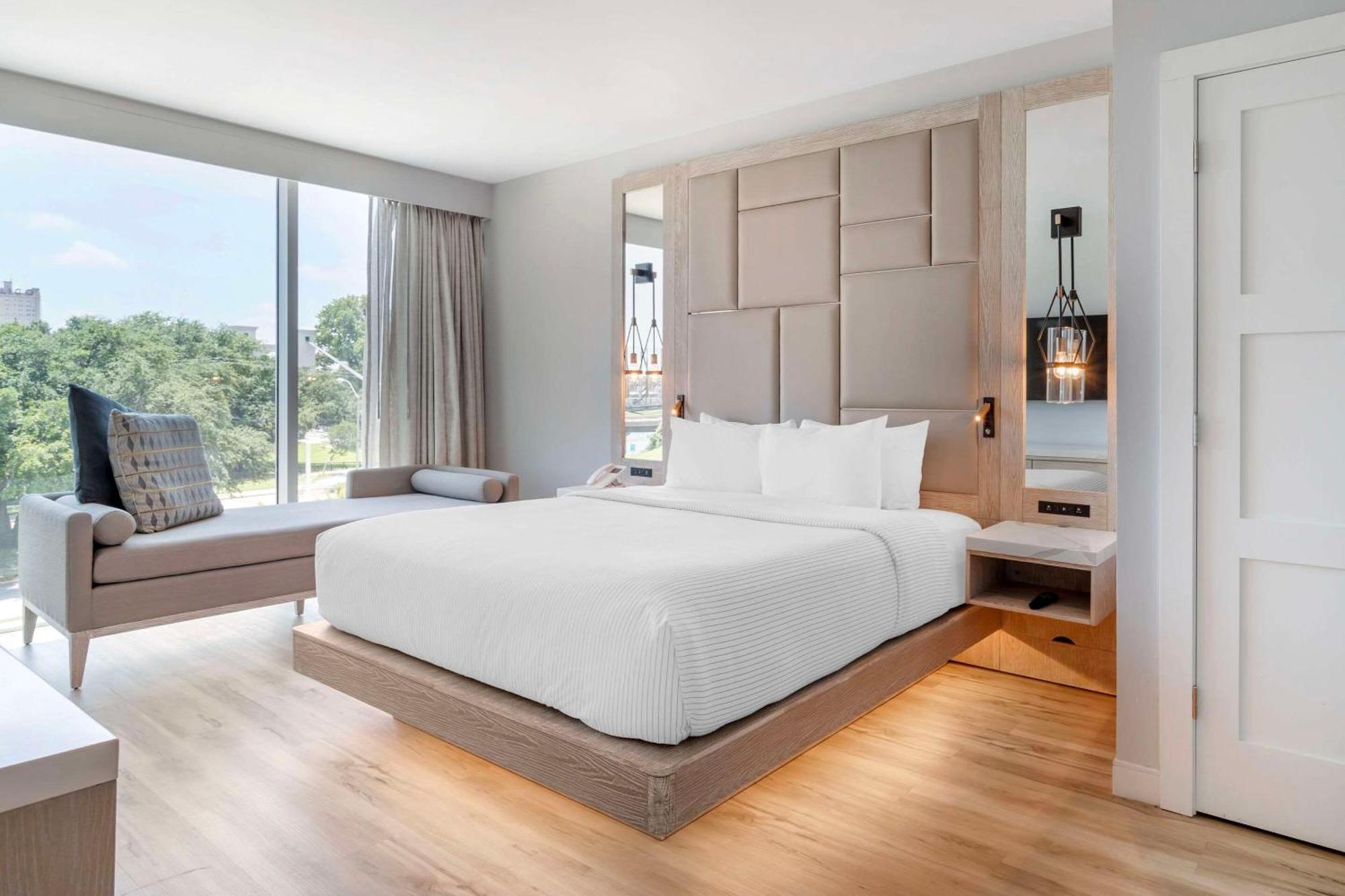 Cambria Hotel Waco University Riverfront エクステリア 写真
