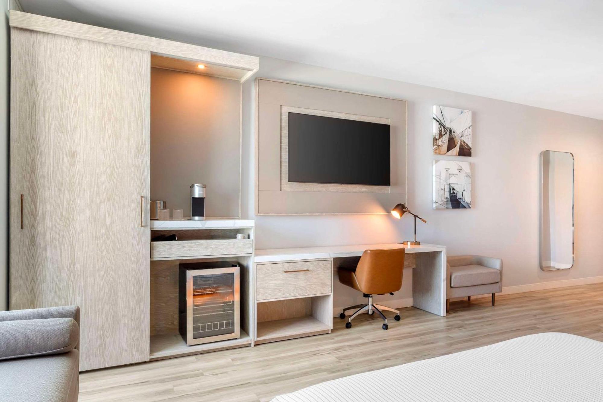Cambria Hotel Waco University Riverfront エクステリア 写真