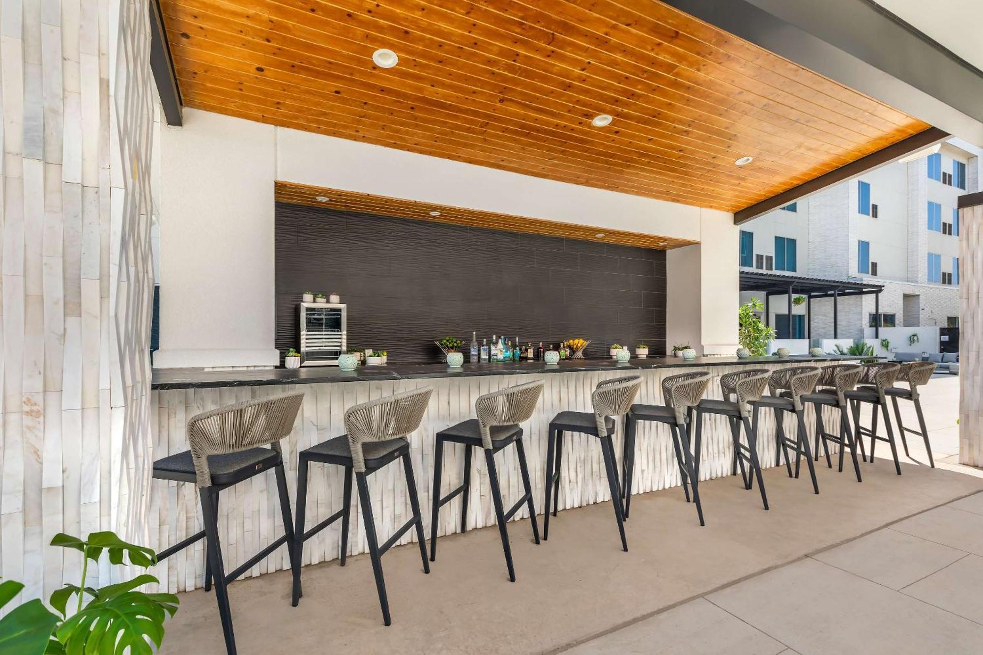 Cambria Hotel Waco University Riverfront エクステリア 写真
