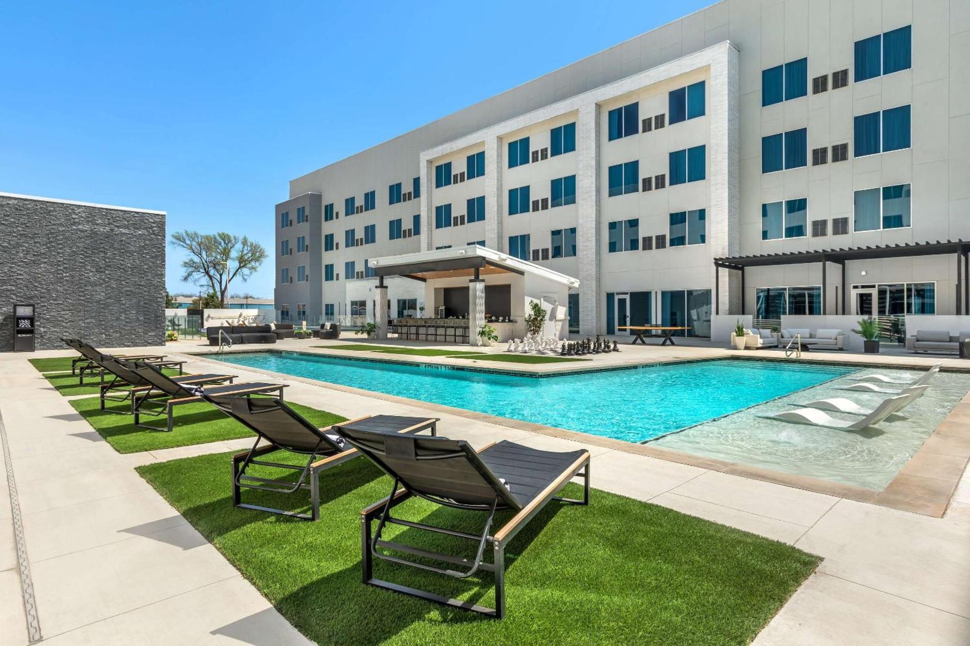 Cambria Hotel Waco University Riverfront エクステリア 写真