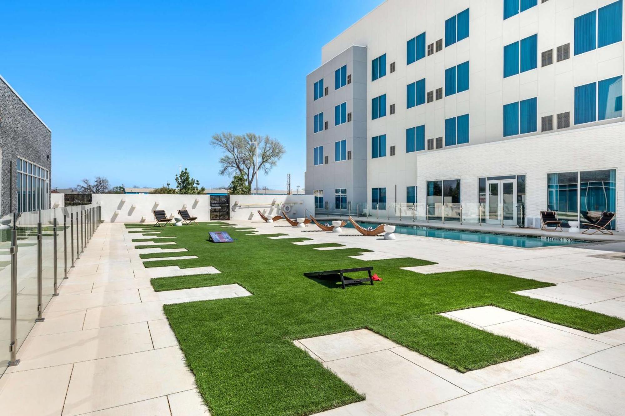 Cambria Hotel Waco University Riverfront エクステリア 写真