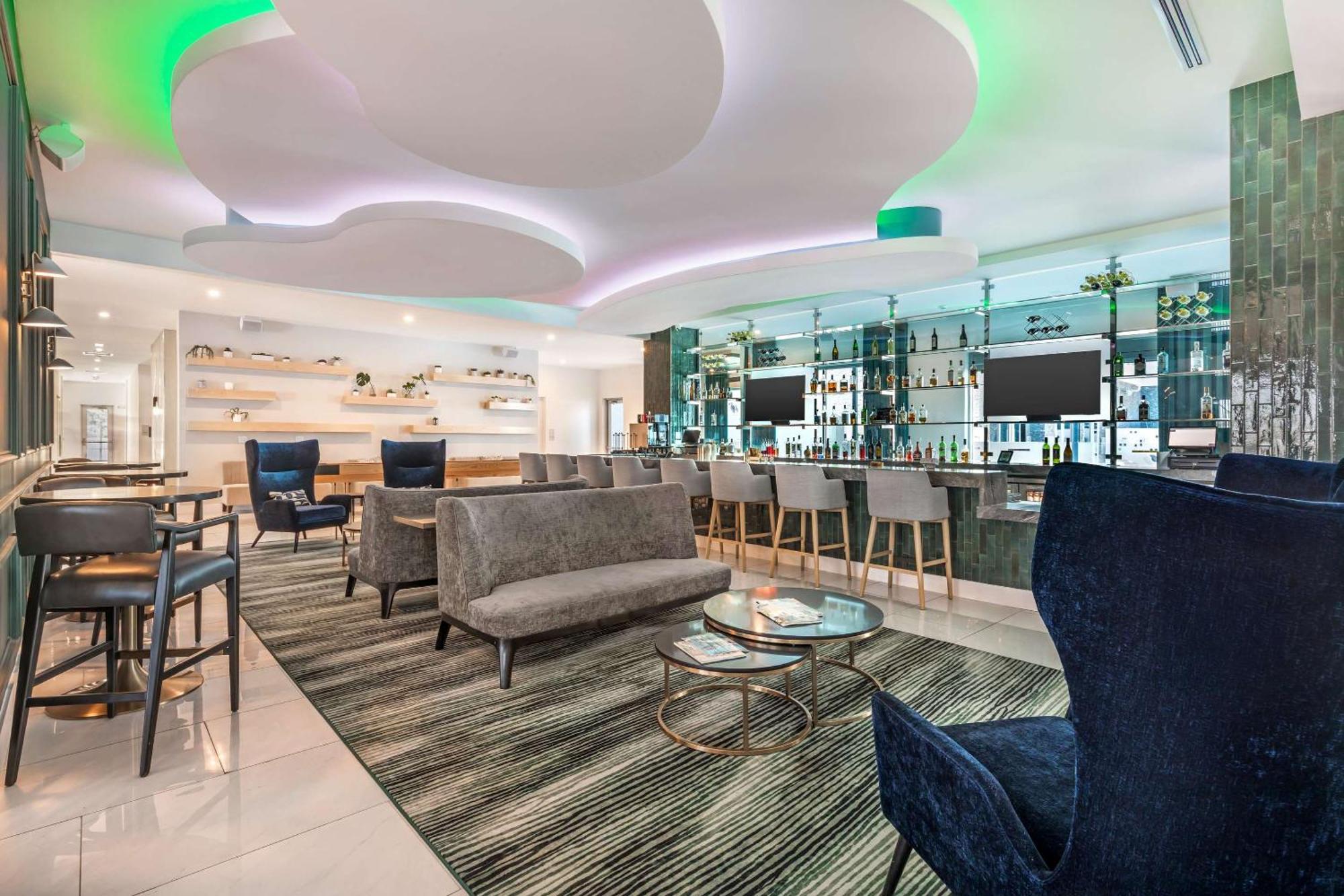 Cambria Hotel Waco University Riverfront エクステリア 写真